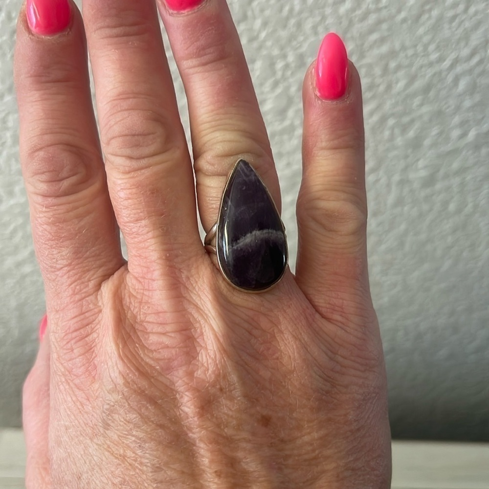 Chevron Amethyst Silver Statement Ring. - image 4